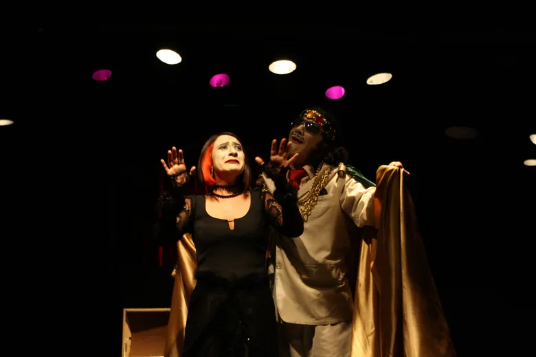 Foto 4 de El Mediumuerto por Alejandro Arteaga, Teatro Matacandelas