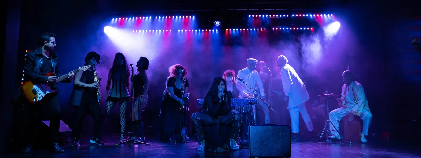 Foto 2 de J'aime por Alejandro Arteaga, Teatro Matacandelas