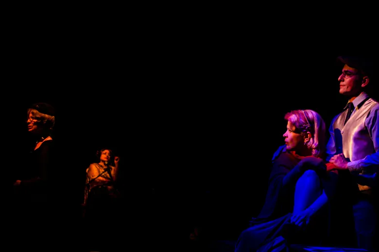 Foto 26 de La chica que quería ser Dios por Esteban Galindo, Teatro Matacandelas