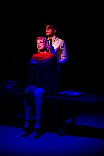 Foto 27 de La chica que quería ser Dios por Esteban Galindo, Teatro Matacandelas