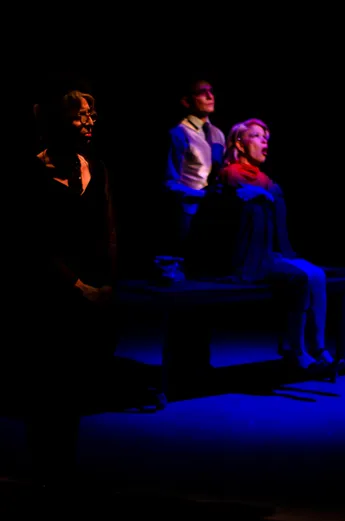 Foto 28 de La chica que quería ser Dios por Esteban Galindo, Teatro Matacandelas