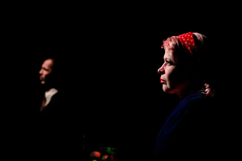 Foto 34 de La chica que quería ser Dios por Esteban Galindo, Teatro Matacandelas