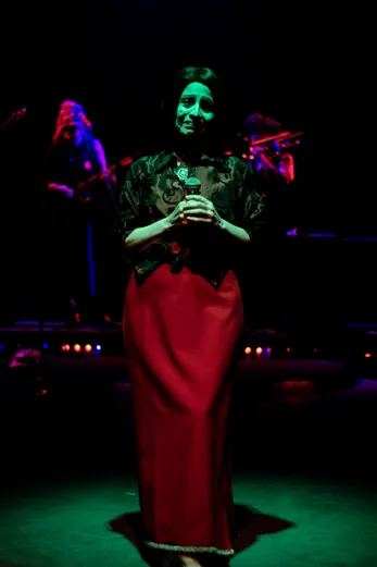 Foto 38 de La chica que quería ser Dios por Esteban Galindo, Teatro Matacandelas