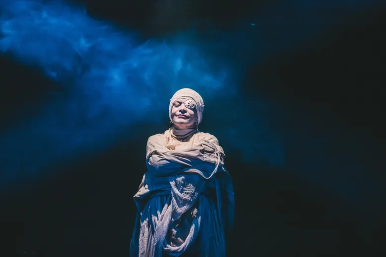 Foto 10 de La chica que quería ser Dios por Farley Giraldo, Teatro Matacandelas