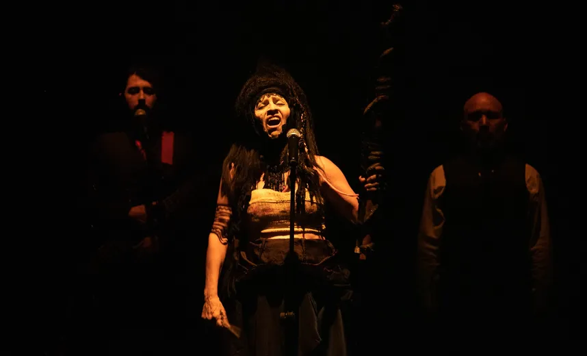 Foto 49 de La chica que quería ser Dios por Lina Castaño, Teatro Matacandelas