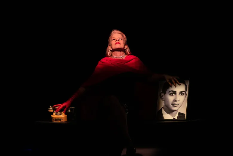 Foto 50 de La chica que quería ser Dios por Lina Castaño, Teatro Matacandelas