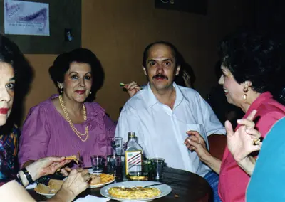 Estelita, Lucero e Inés Ramírez, propietarias anteriores de la actual casa Matacandelas.
