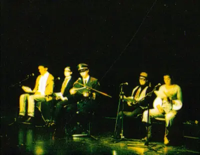 Hoja de negativos y fotos recortadas — pieza 5A
