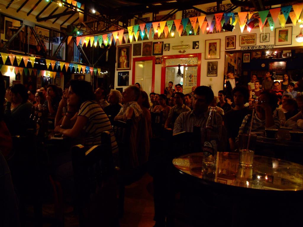 Público en la Verbena de Cabaret El Cantadero de Matacandelas