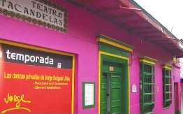 Fachada del teatro Matacandelas 